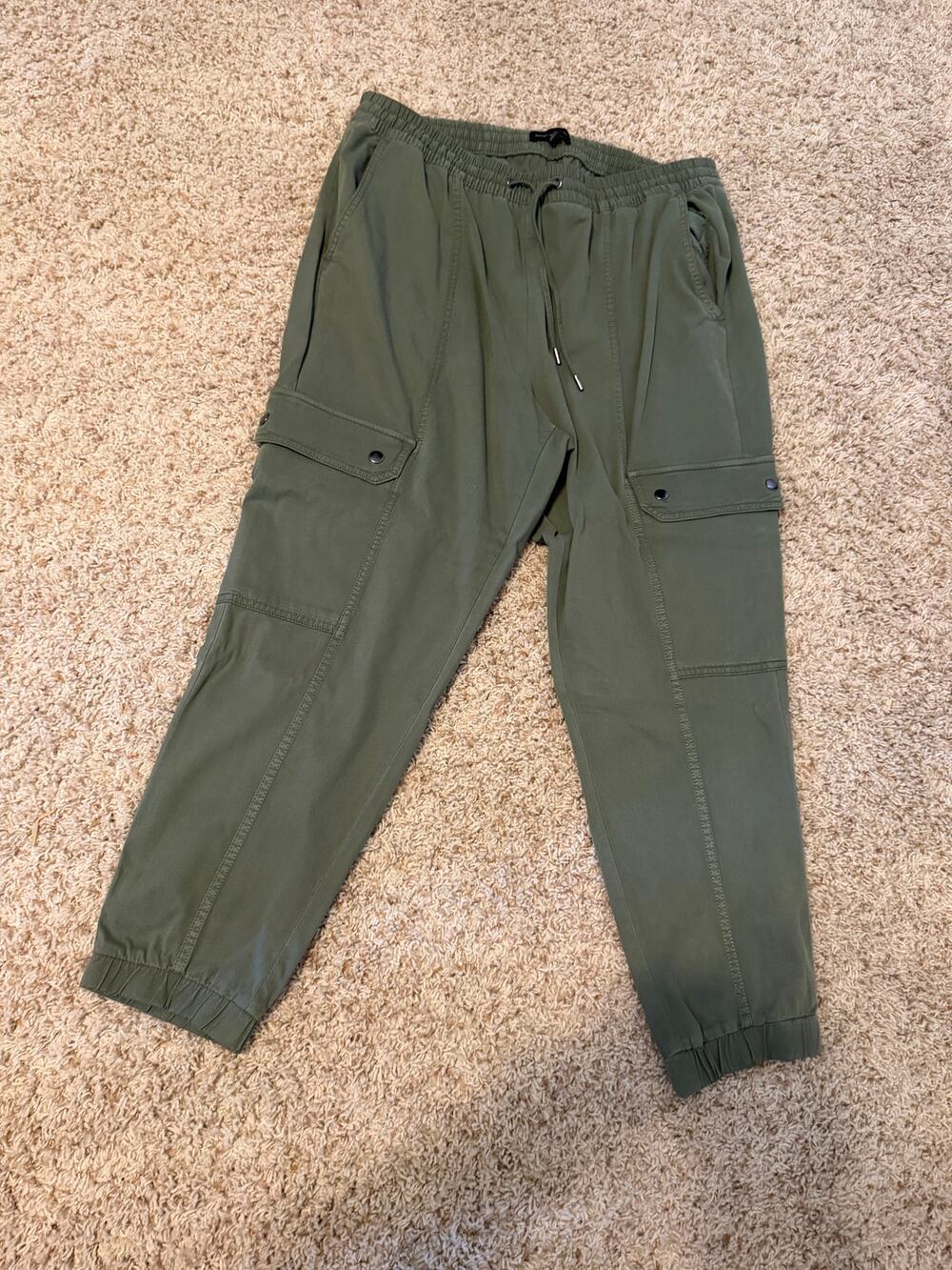 Banana Republic Khaki Green Cargo Joggers Large